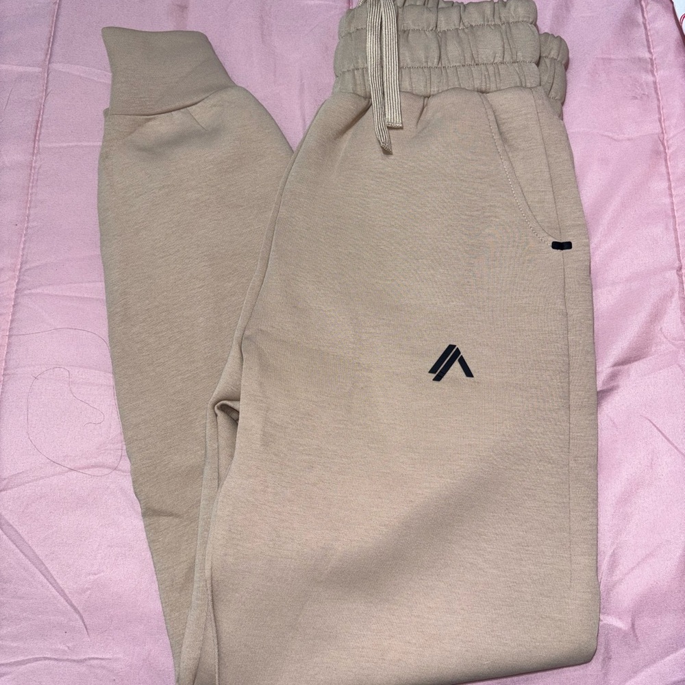 Alphalete joggers